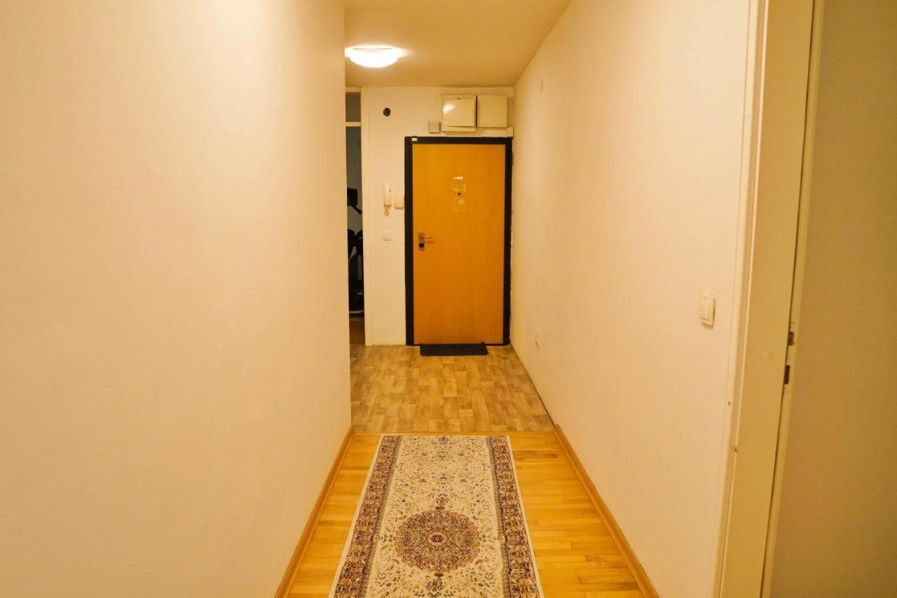 City Center Grand Apartment - Three-Bedroom, Free Parking Sarajewo Zewnętrze zdjęcie