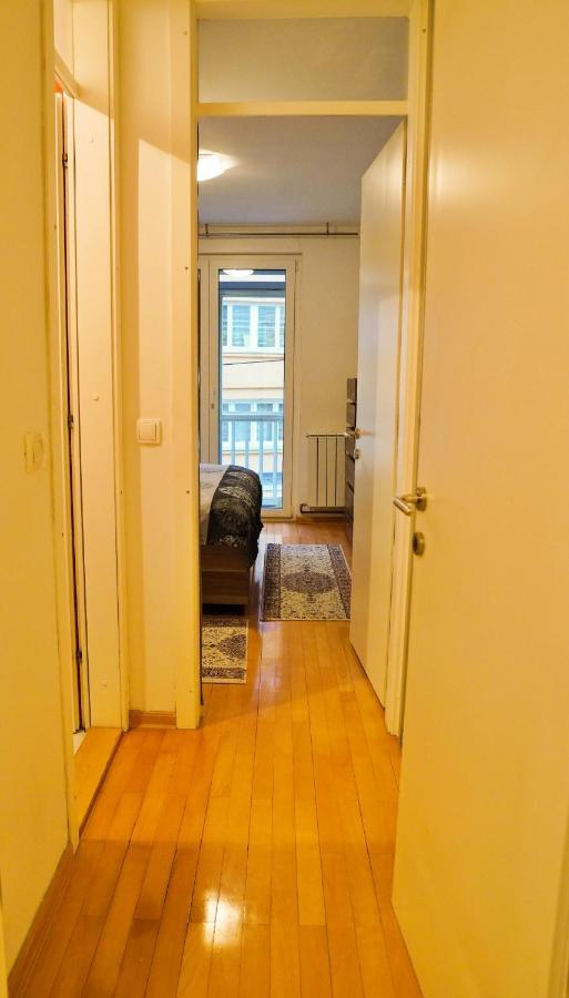 City Center Grand Apartment - Three-Bedroom, Free Parking Sarajewo Zewnętrze zdjęcie