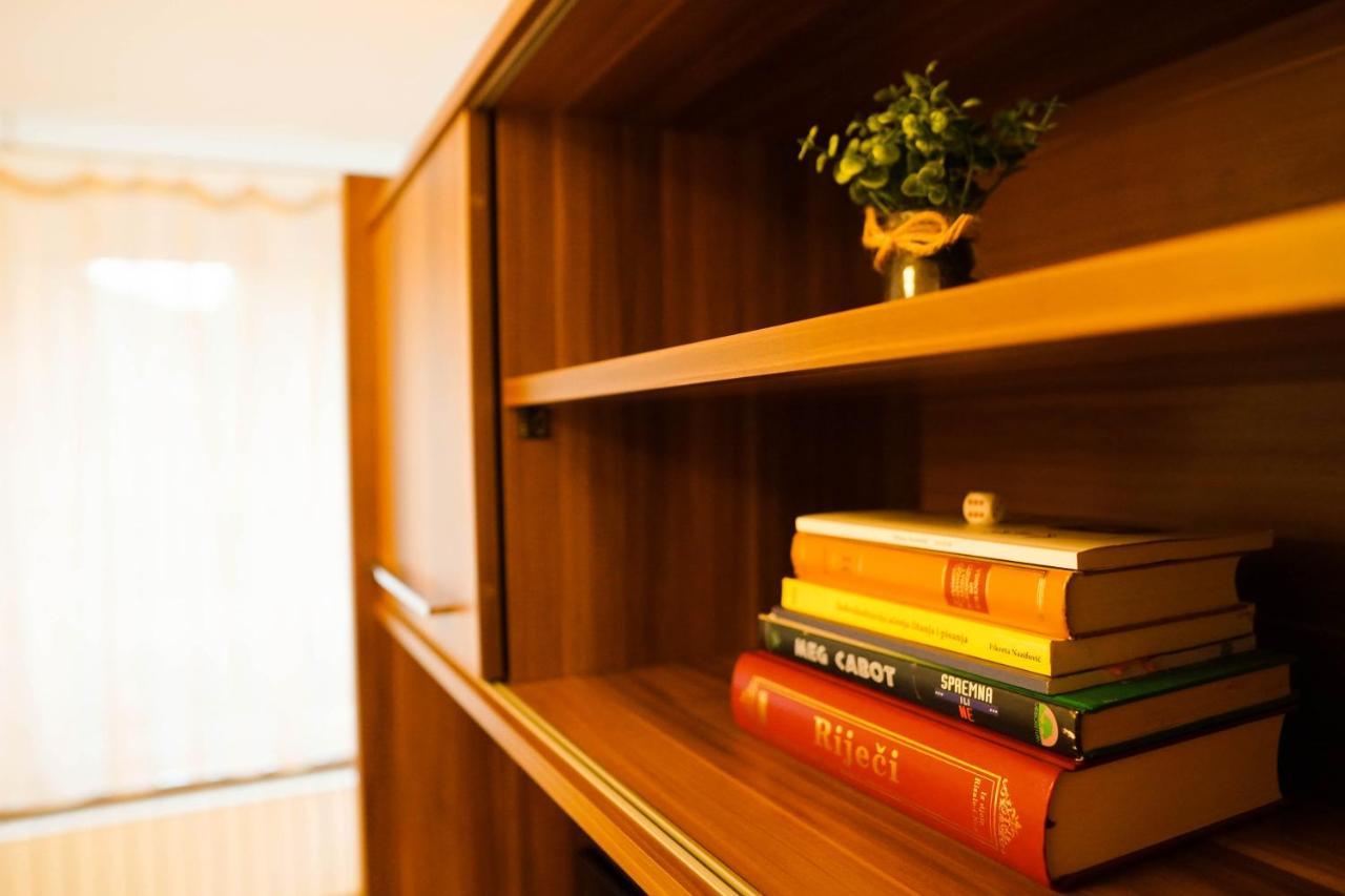 City Center Grand Apartment - Three-Bedroom, Free Parking Sarajewo Zewnętrze zdjęcie