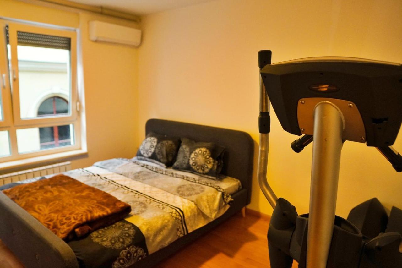 City Center Grand Apartment - Three-Bedroom, Free Parking Sarajewo Zewnętrze zdjęcie