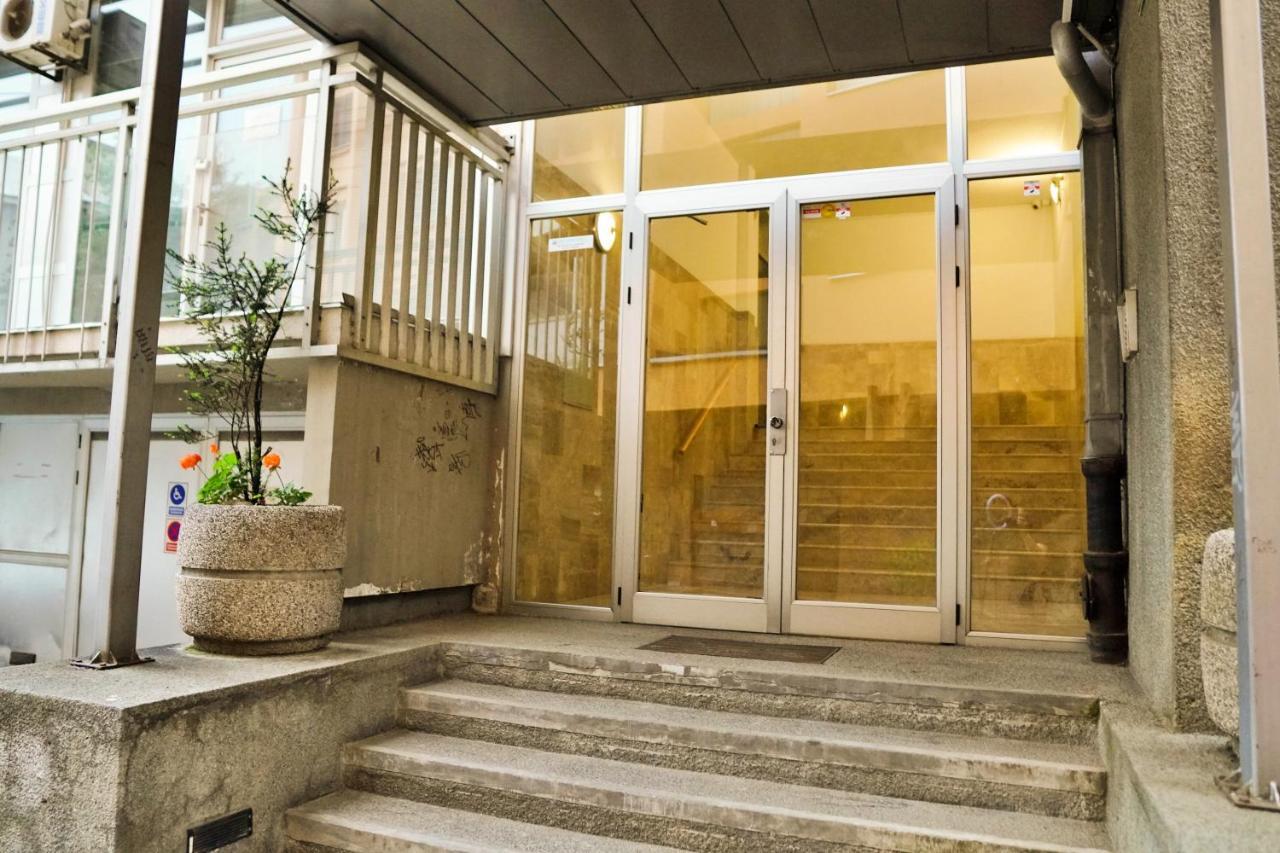 City Center Grand Apartment - Three-Bedroom, Free Parking Sarajewo Zewnętrze zdjęcie