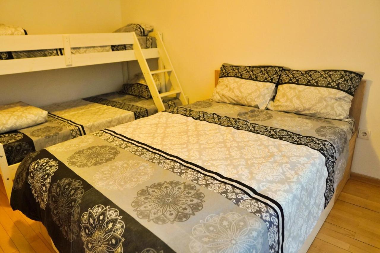 City Center Grand Apartment - Three-Bedroom, Free Parking Sarajewo Zewnętrze zdjęcie